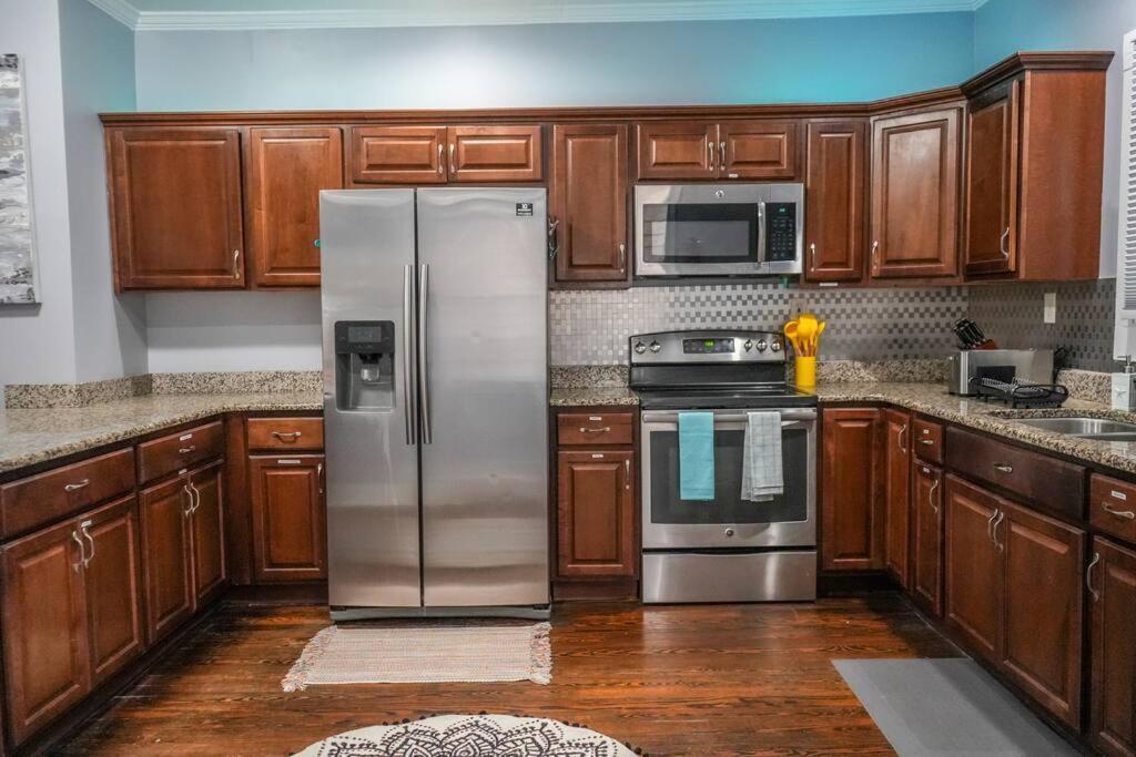Villa Historic Coastal Haven- Pet Friendly Fast Wi-Fi à Norfolk Extérieur photo