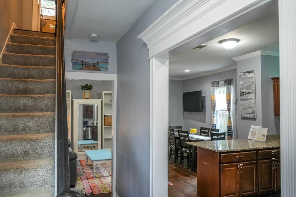 Villa Historic Coastal Haven- Pet Friendly Fast Wi-Fi à Norfolk Extérieur photo